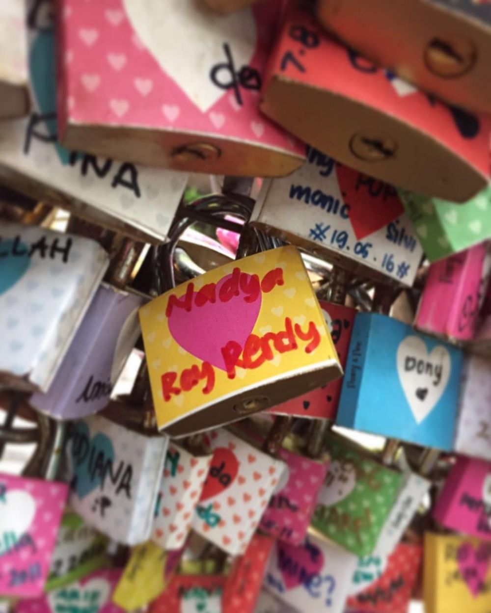 10 Momen kebersamaan Nadya Almira & suami sebelum konflik rumah tangga