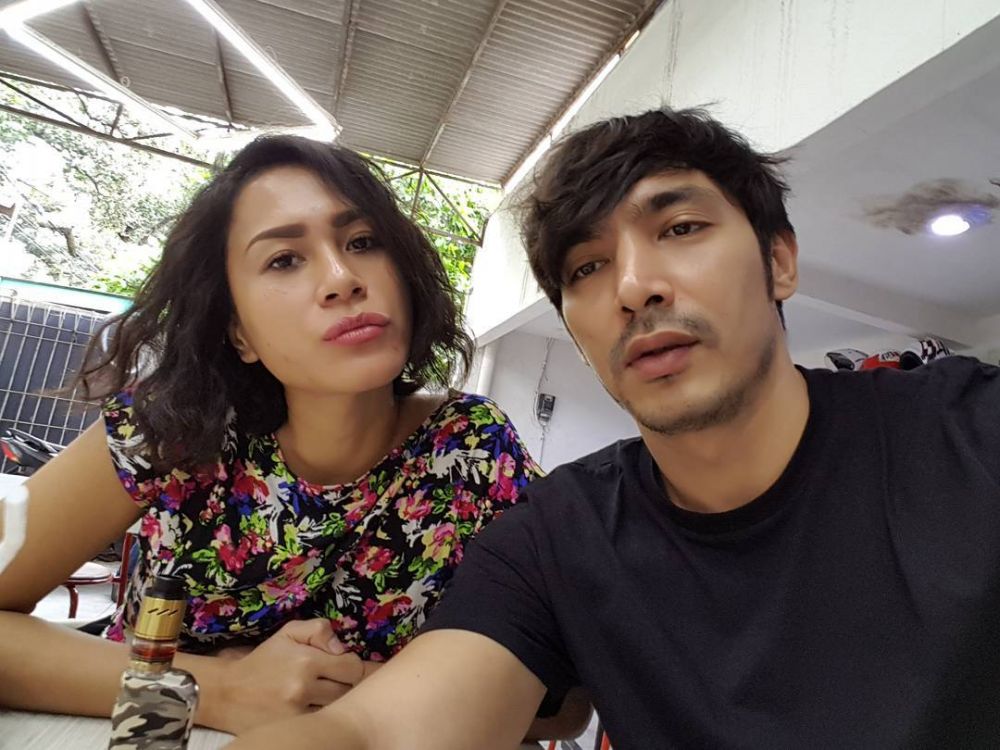 Biduk rumah tangga 6 seleb muda ini jauh dari kabar miring, harmonis