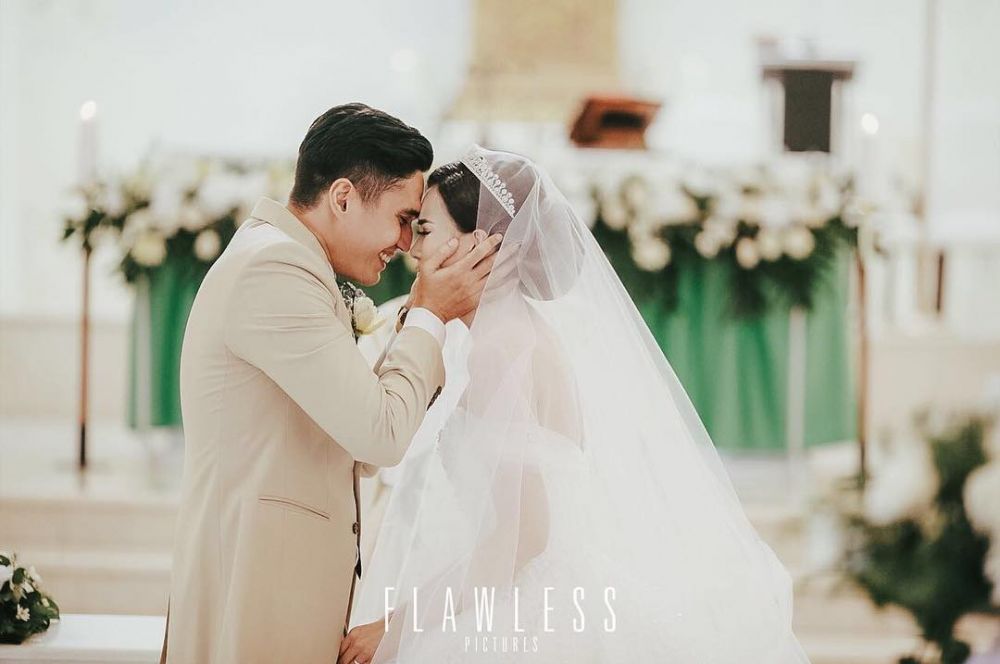 7 Pernikahan seleb paling bikin baper di tahun 2017, ada idolamu?