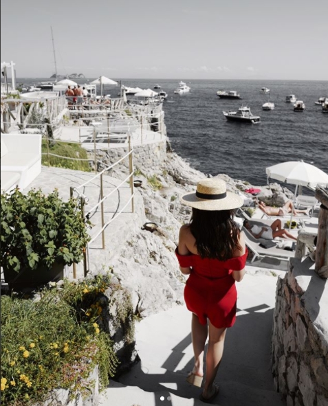 10 Momen Nikita Willy saat liburan di pantai, dari Bali sampai Yunani