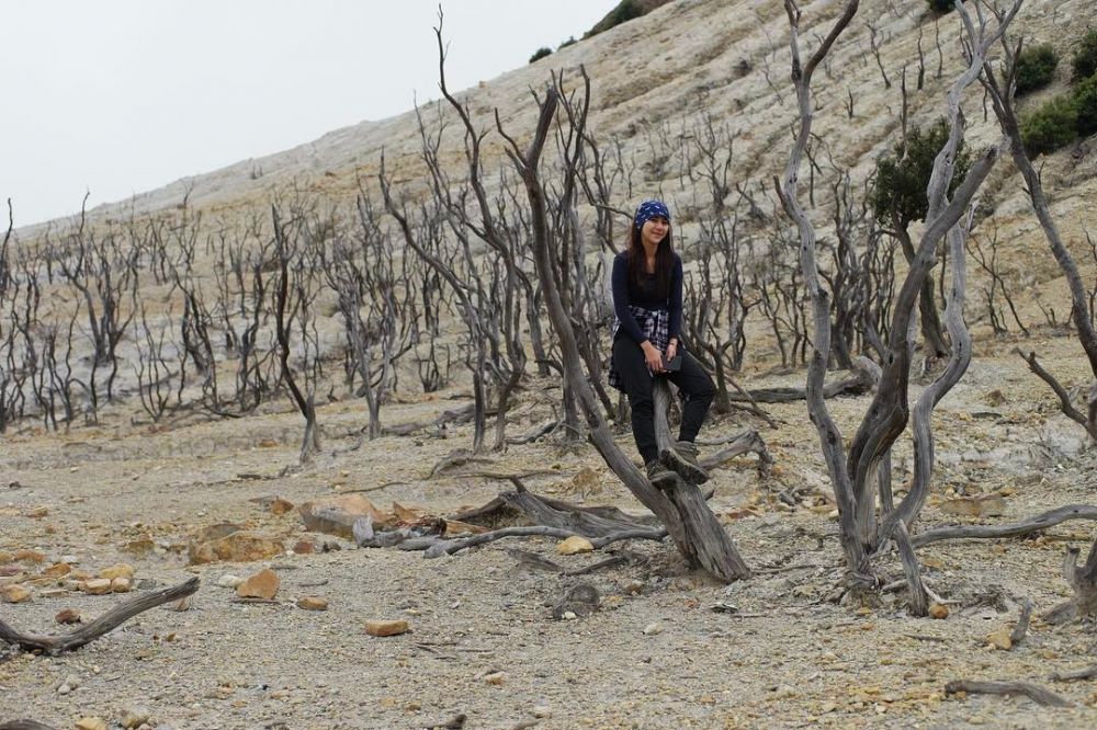 10 Pesona Adinda Thomas, pesinetron cantik yang hobi mendaki gunung