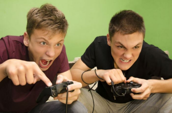 7 Momen yang bikin mahasiswa serasa pengen balik ke masa SMA lagi