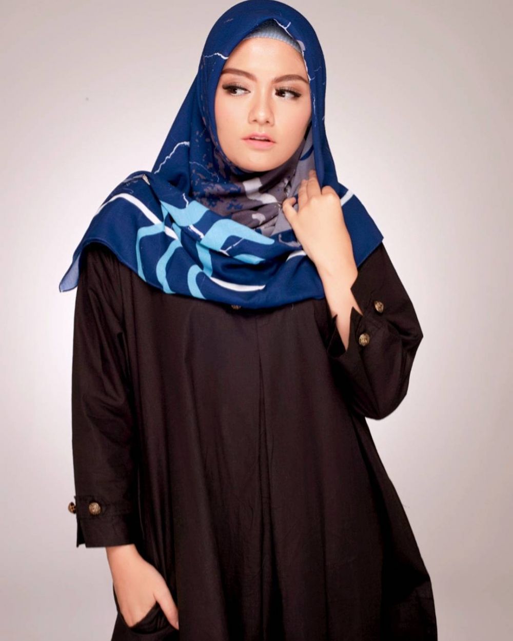 Mantap berhijab, 9 seleb cantik ini jadi sorotan publik di tahun 2017