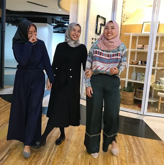 8 Momen manis Laudya Bella & sahabat, tetap dekat meski sudah menikah