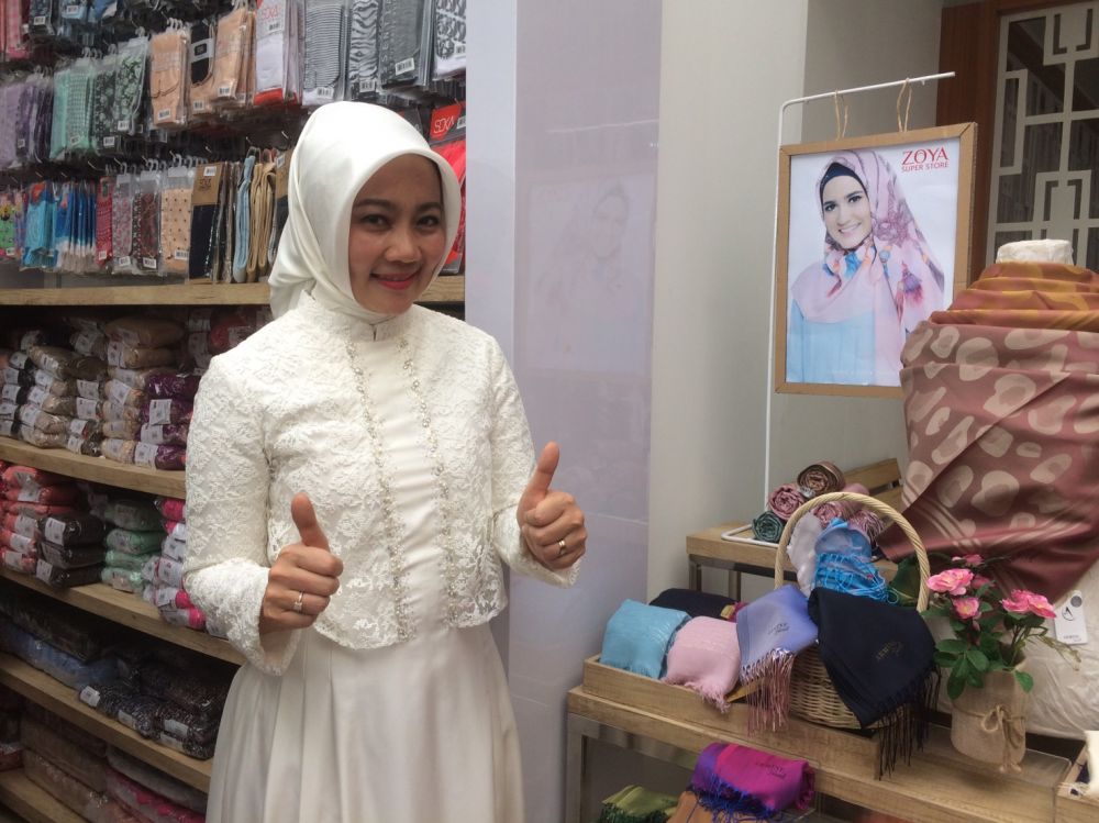 11 Gaya cantik Atalia Praratya istri Ridwan Kamil, sederhana & elegan