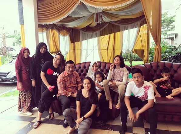 14 Potret tasyakuran 4 bulan kehamilan Audy Item, penuh lantunan doa