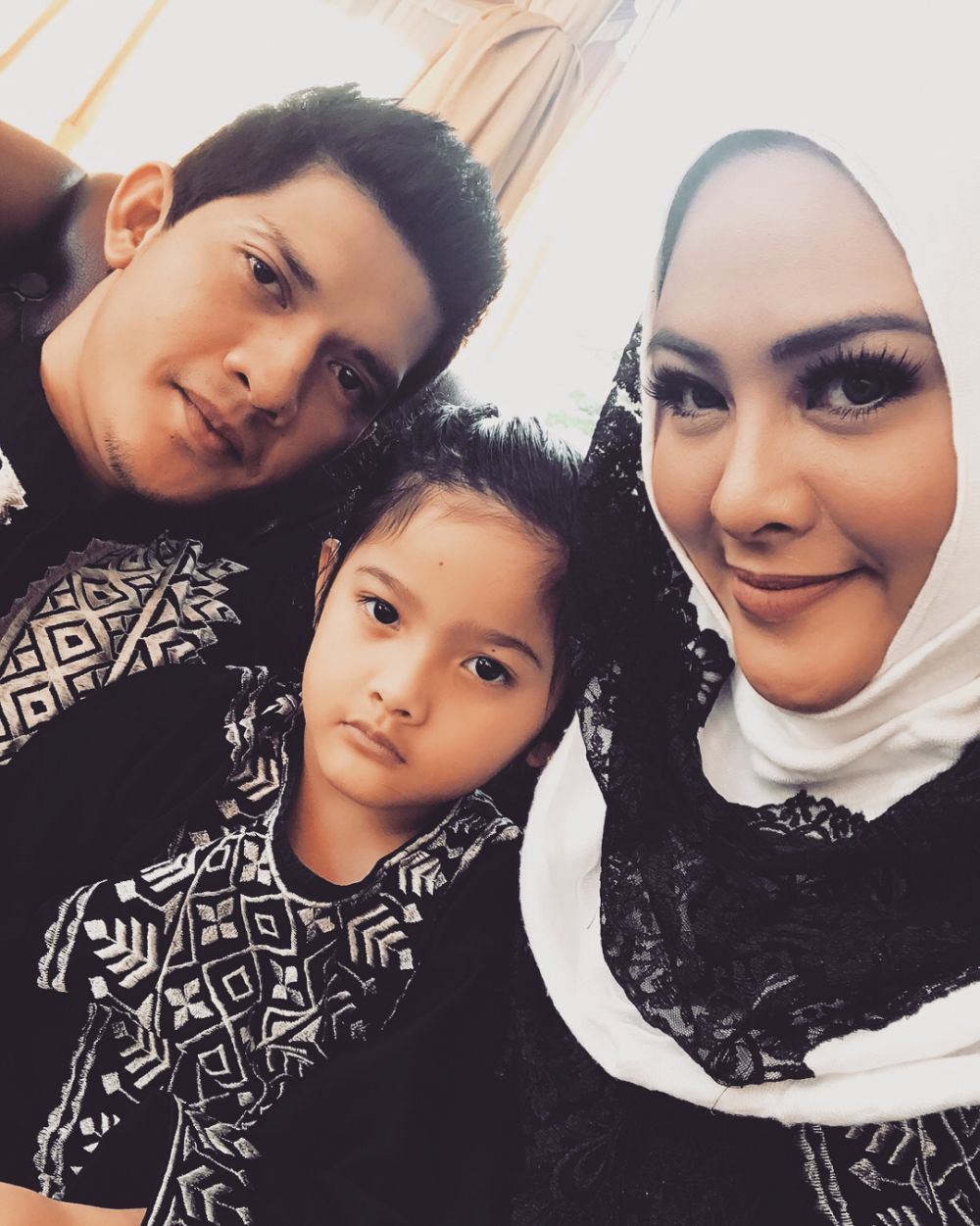 14 Potret tasyakuran 4 bulan kehamilan Audy Item, penuh lantunan doa