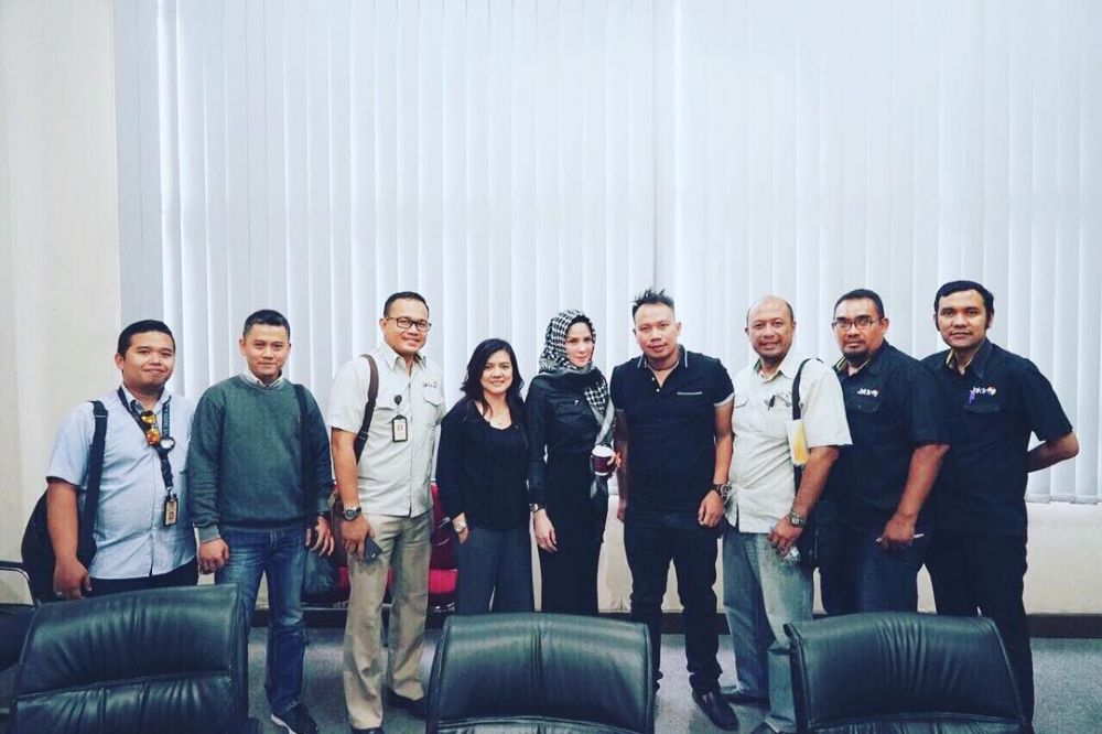 Disebut akan menikah, 8 momen kebersamaan Vicky Prasetyo & Angel Lelga