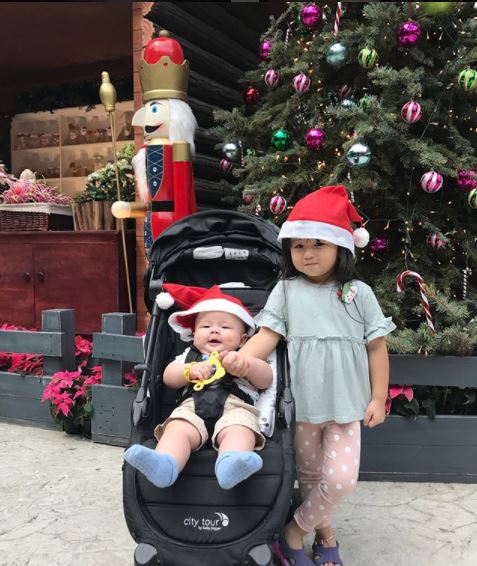 8 Potret selebgram cilik baby Marsson dan Moonella saat Natal, gemes! 