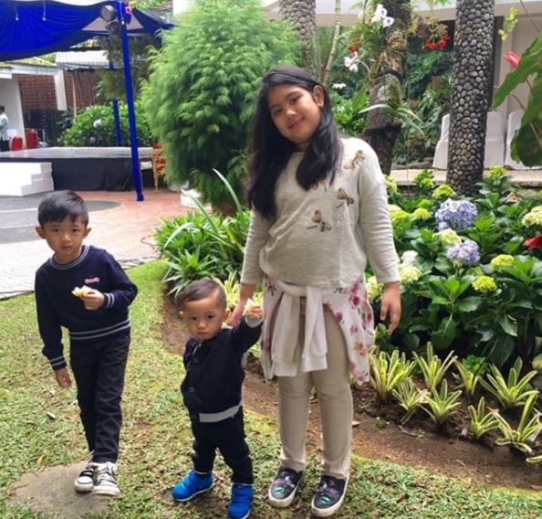 10 Momen akrab ketiga cucu SBY saat main bareng, akur banget