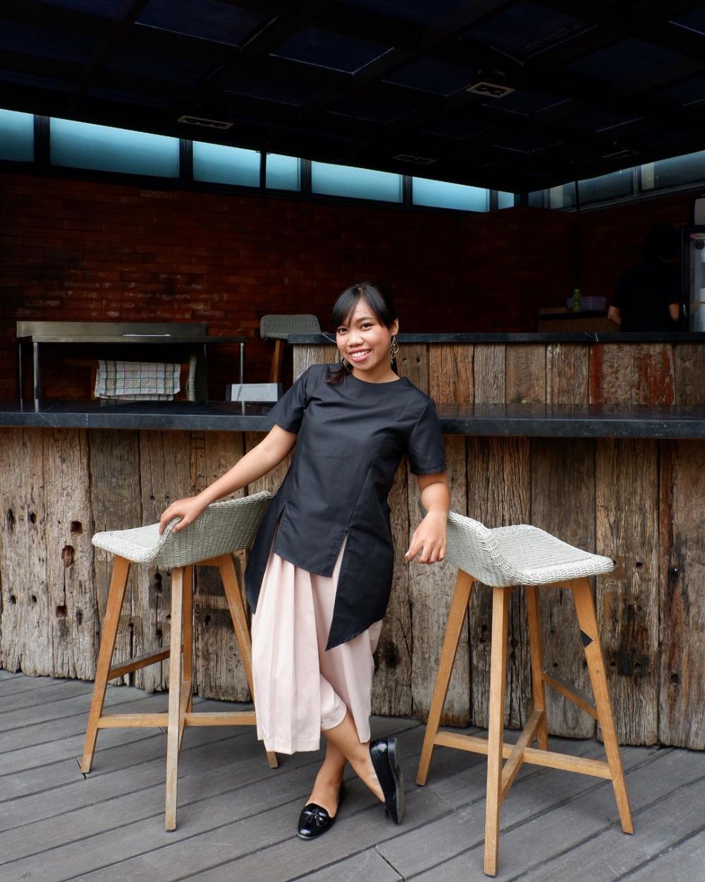 10 Gaya Mumuk Gomez, anggota geng Valerie Thomas yang cantiknya alami