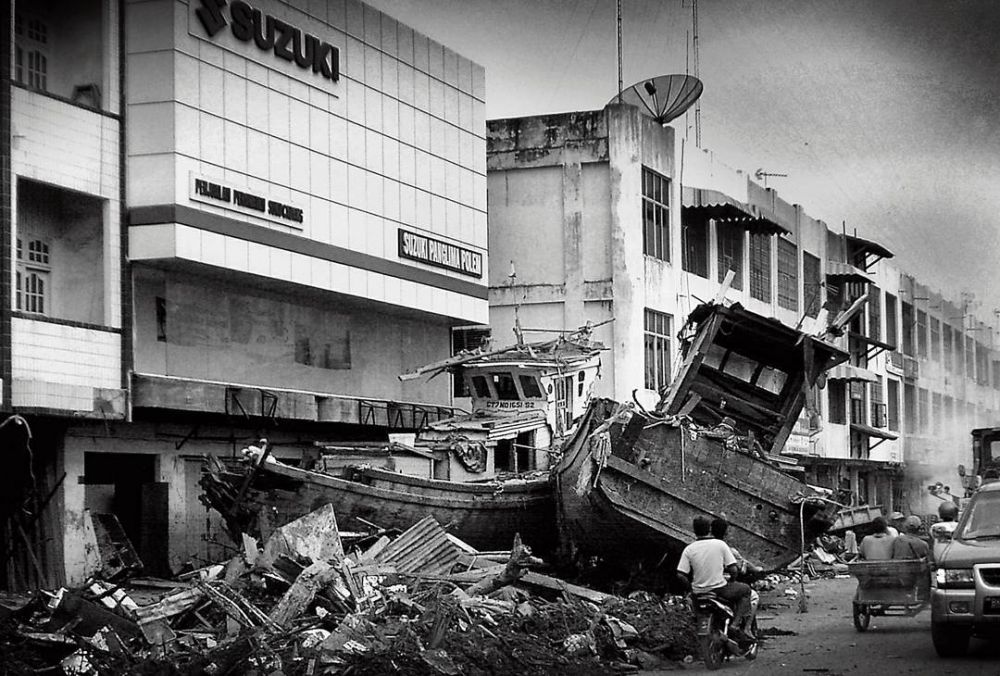 13 Tahun peringatan tsunami Aceh, 7 foto ini membuatmu turut terhanyut