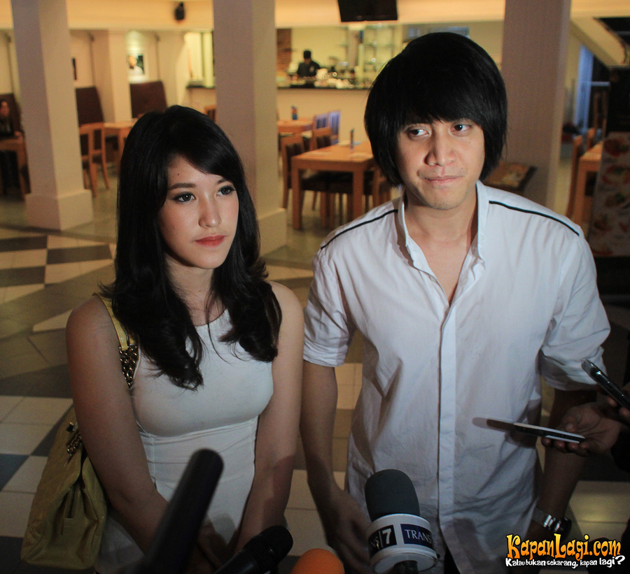 Beda keyakinan, kisah cinta 7 seleb ini akhirnya kandas