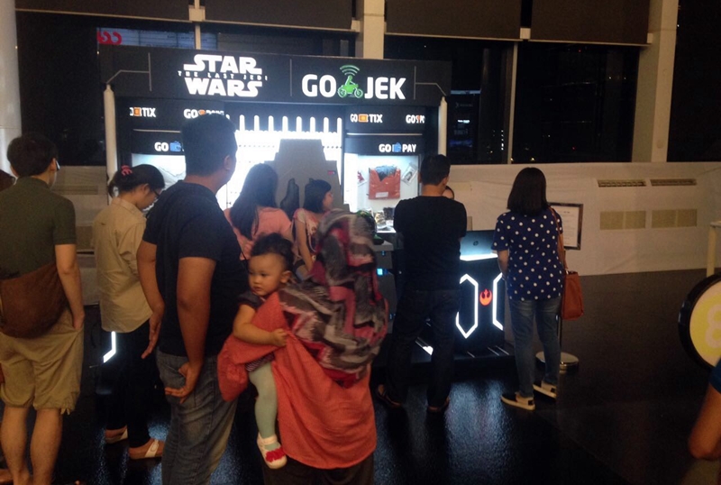 Demam Star Wars, booth GO-JEK di mal ini diserbu pengunjung