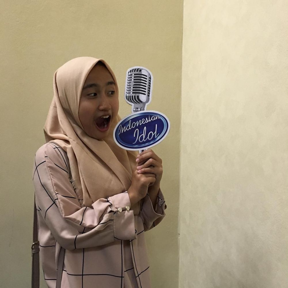 Gadis penjual cilok mirip Laudya Bella ini pukau juri Indonesian Idol