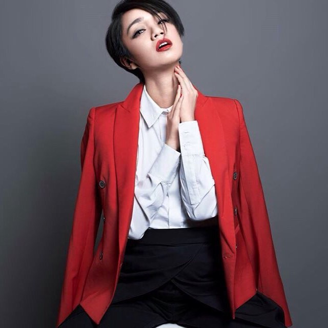 8 Potret Intan Ayu, pesinetron peran antagonis yang kini jadi penyanyi