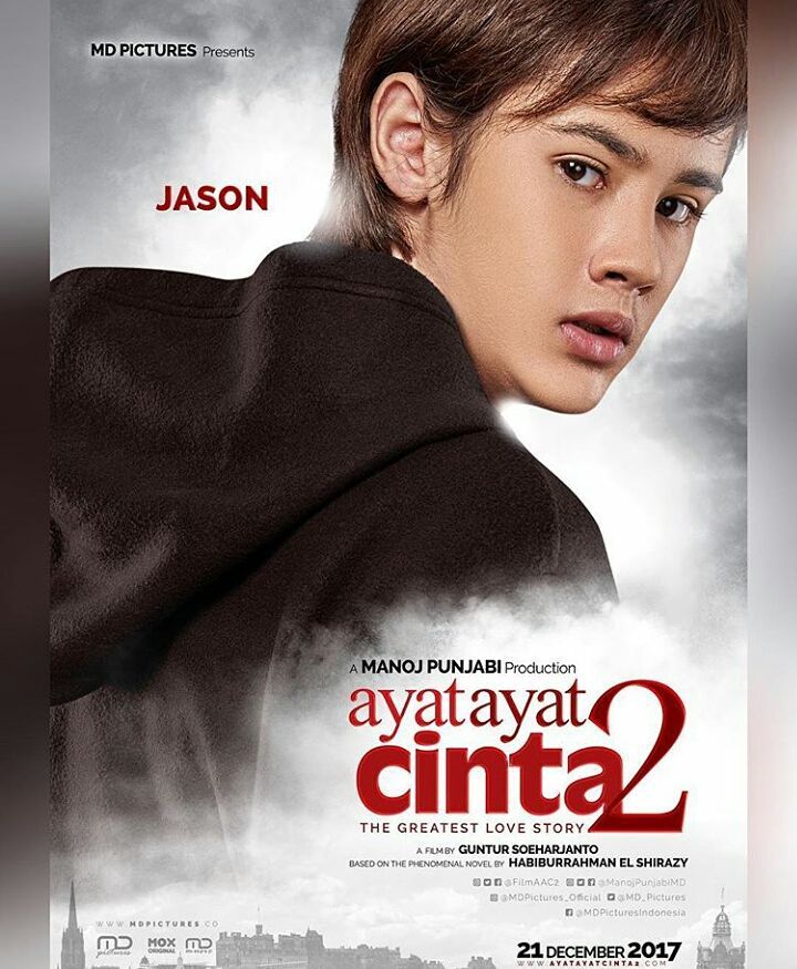 10 Gaya Cole Gribble, pemeran adik Chelsea Islan di Ayat-Ayat Cinta 2