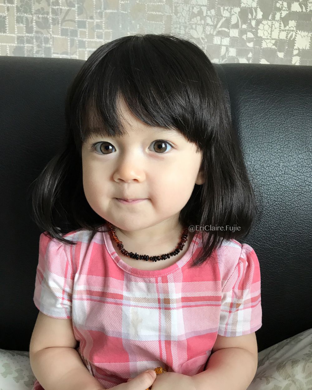 10 Potret Eri Fujie, balita yang bikin heboh karena keindahan matanya