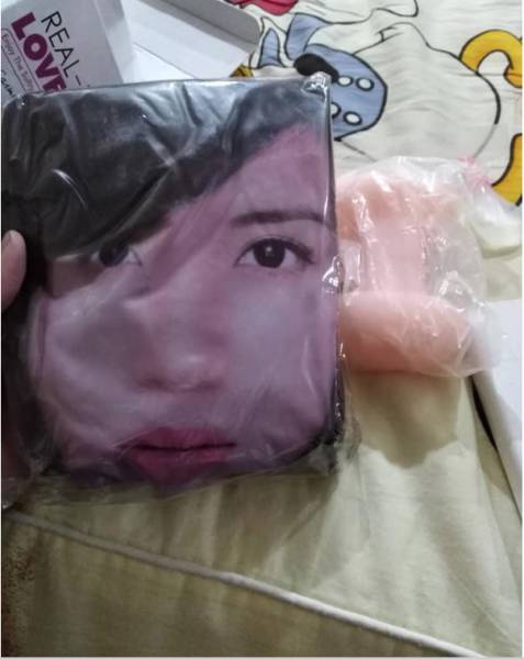 Beli boneka seks di toko online, yang didapat pria ini bikin ngakak