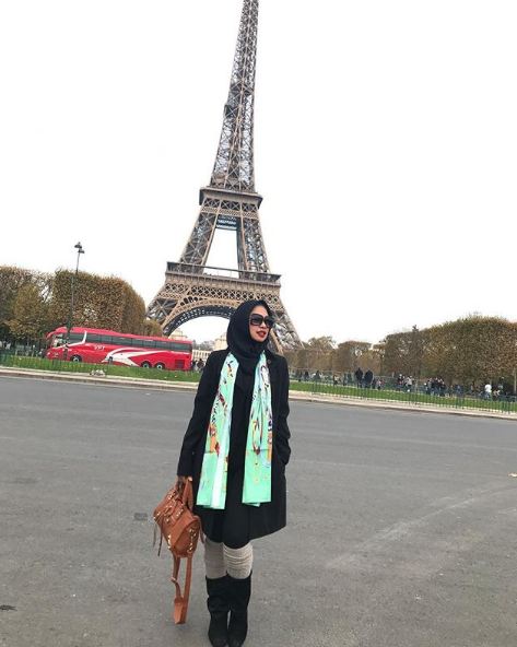 Selalu tampil glamor, ini 10 gaya Heidy istri pengacara Sunan Kalijaga