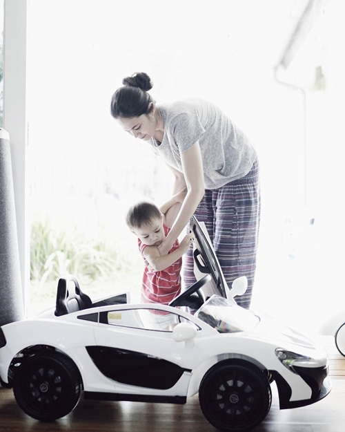 10 Gaya Sabai Morscheck saat asuh Bjorka ini sederhana & nggak jaim