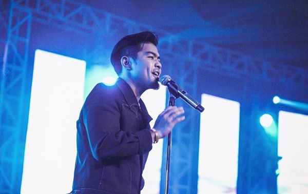 Makin bugar, ini 10 pesona Bams eks Samsons yang hot papa banget