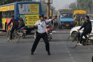 Begini aksi polisi joget moonwalk atur lalu lintas, gokil parah