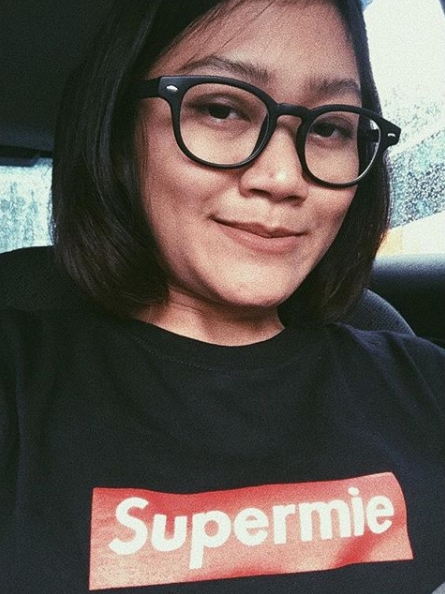 10 Pesona Aci Resti, komika cewek pemeran Saodah 'Susah Sinyal'