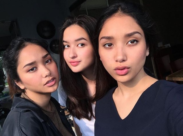 Intip 5 kedekatan trio putri Titi DJ yang selalu akrab meski beda ayah