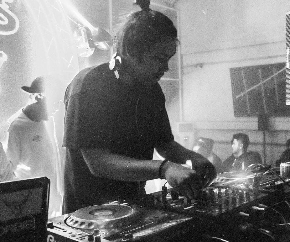 10 Potret putra Bucek Depp, gayanya nggak kalah macho dari sang ayah