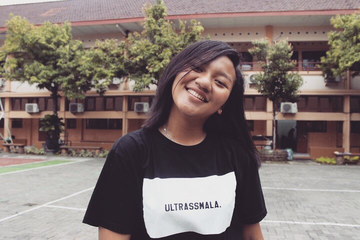 10 Pesona cantiknya Tania, keponakan Ari Lasso bersuara merdu