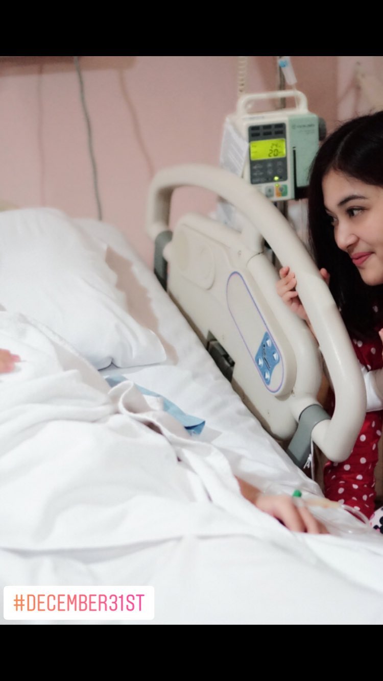 6 Momen haru persalinan Sandra Dewi, penuh doa & tangis dari keluarga