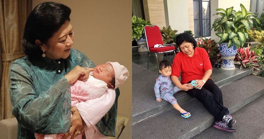 4 Gaya Ani Yudhoyono saat mengasuh cucu, cerminan nenek penyayang