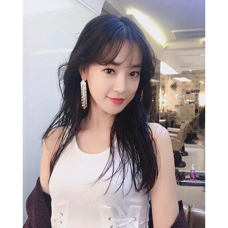 10 Pesona Lee Joo Yeon eks member after School, deket sama G-dragon