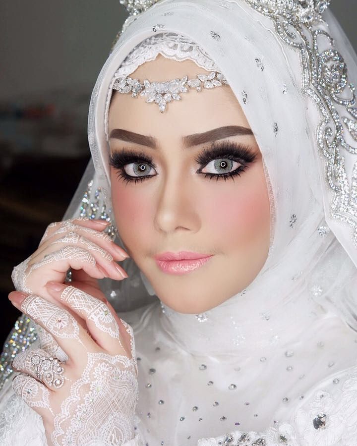 Resmi jadi istri Husein idol, ini 10 pesona kecantikan Annisa Nabilah
