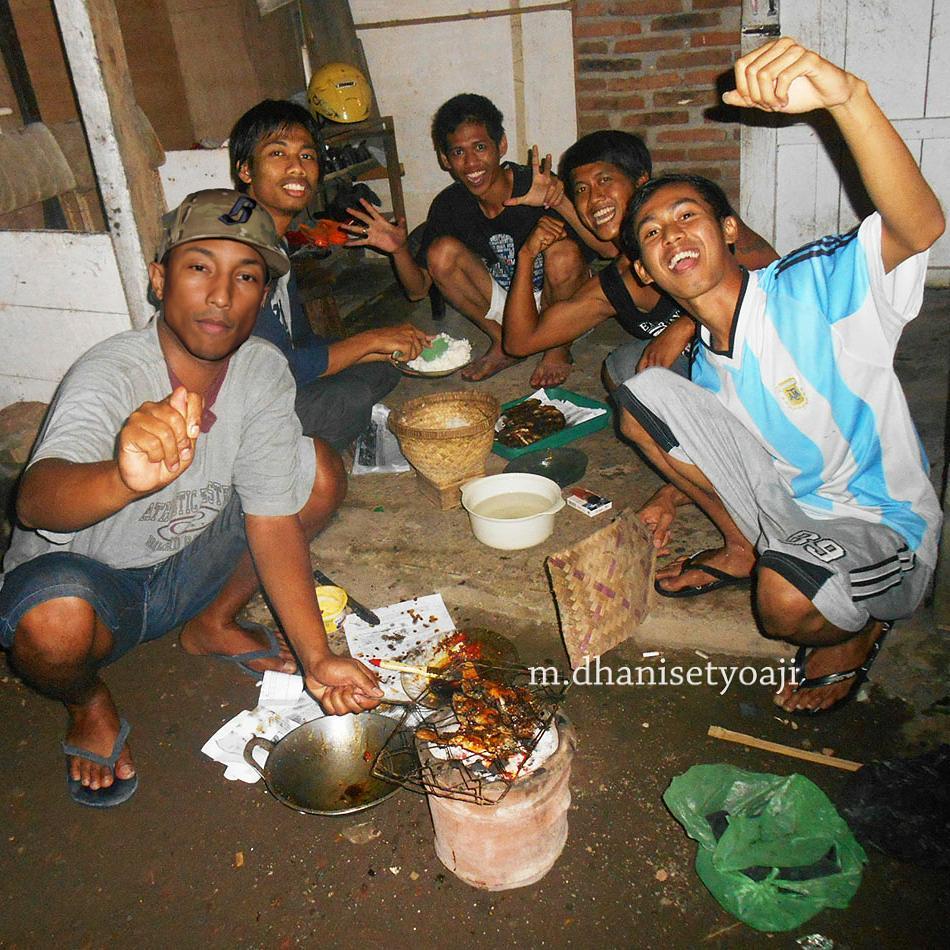 10 Foto ini ajak kamu mikir keras sebelum ketawa ngakak