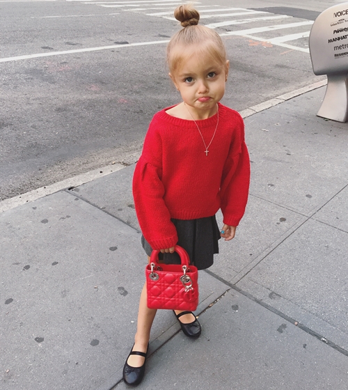 10 Pesona Sophie, si fashionista cilik yang cantik & berambut indah