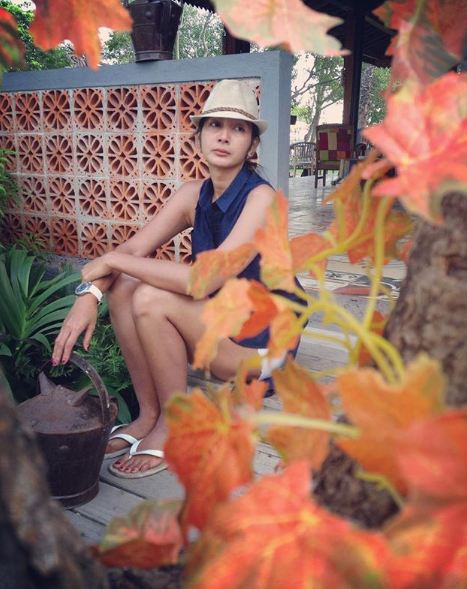 10 Potret cantiknya istri ke-2 Andy /rif yang jarang tampil di media