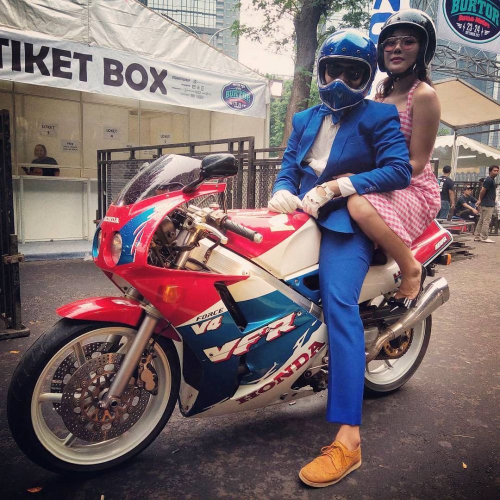 Siap menikah, ini 10 momen mesra Chef Aiko dan calon suami