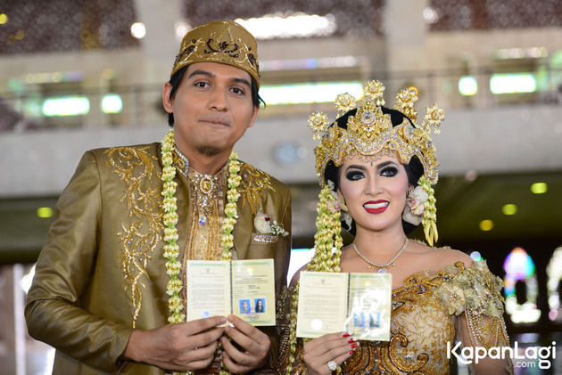 Pernikahan 3 selebriti ini dituding warganet settingan demi karier