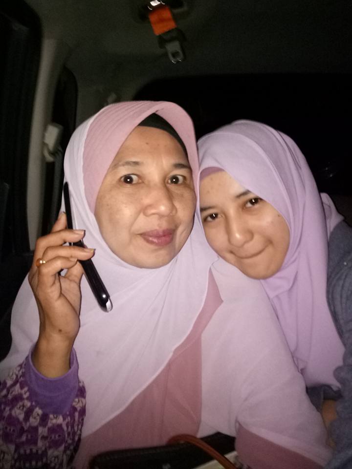 Viral kabar kematian gadis saat baca Alquran, ini 10 potret sosoknya