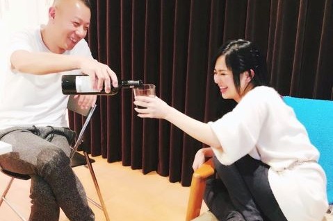 5 Momen kemesraan Sora Aoi dengan suaminya yang lebih tua 9 tahun