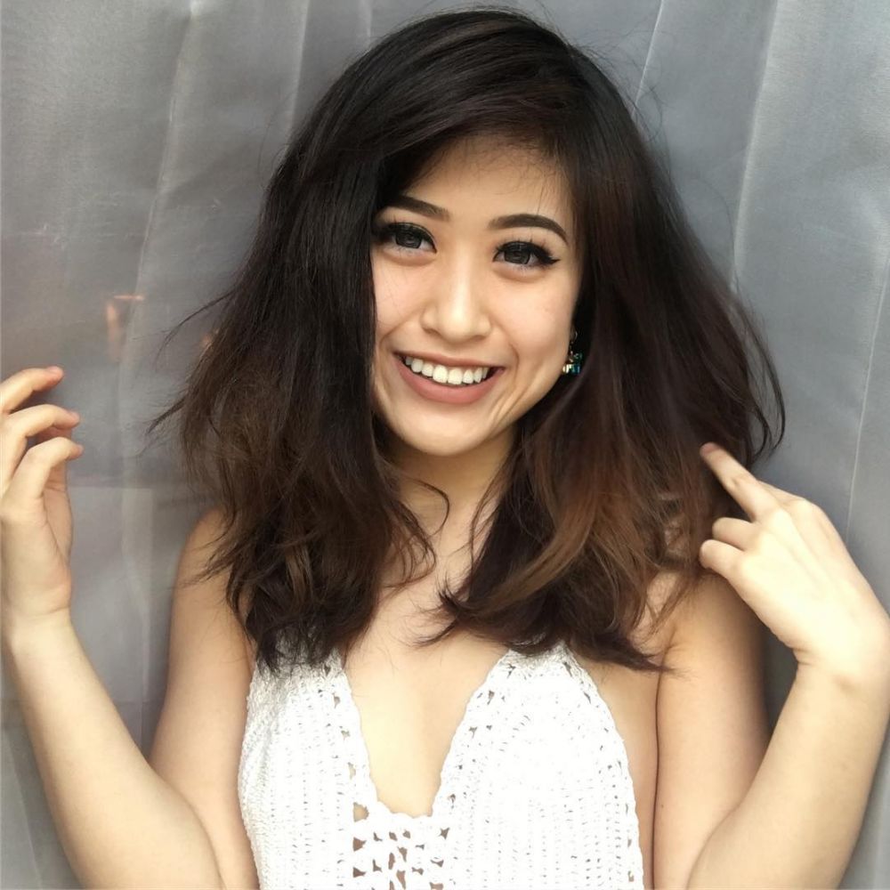 10 Potret cantik Whitney, cewek seksi yang lagi dekat dengan Young Lex