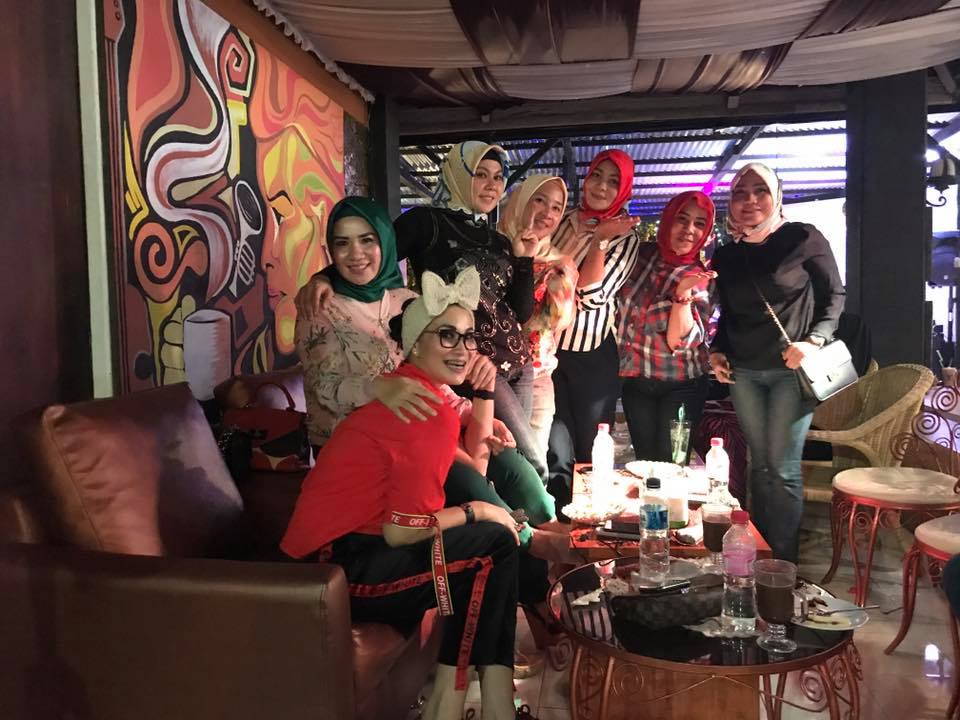 10 Gaya glamor istri wakil walikota Gorontalo yang terciduk narkoba