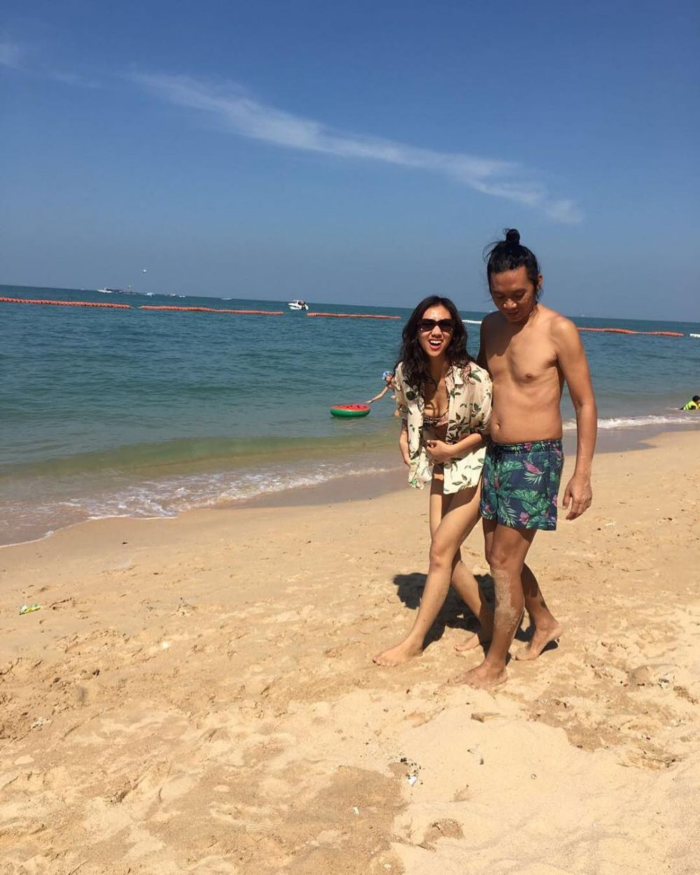 5 Gaya Bimbim 'Slank' & istri saat liburan di Thailand, lengket abis