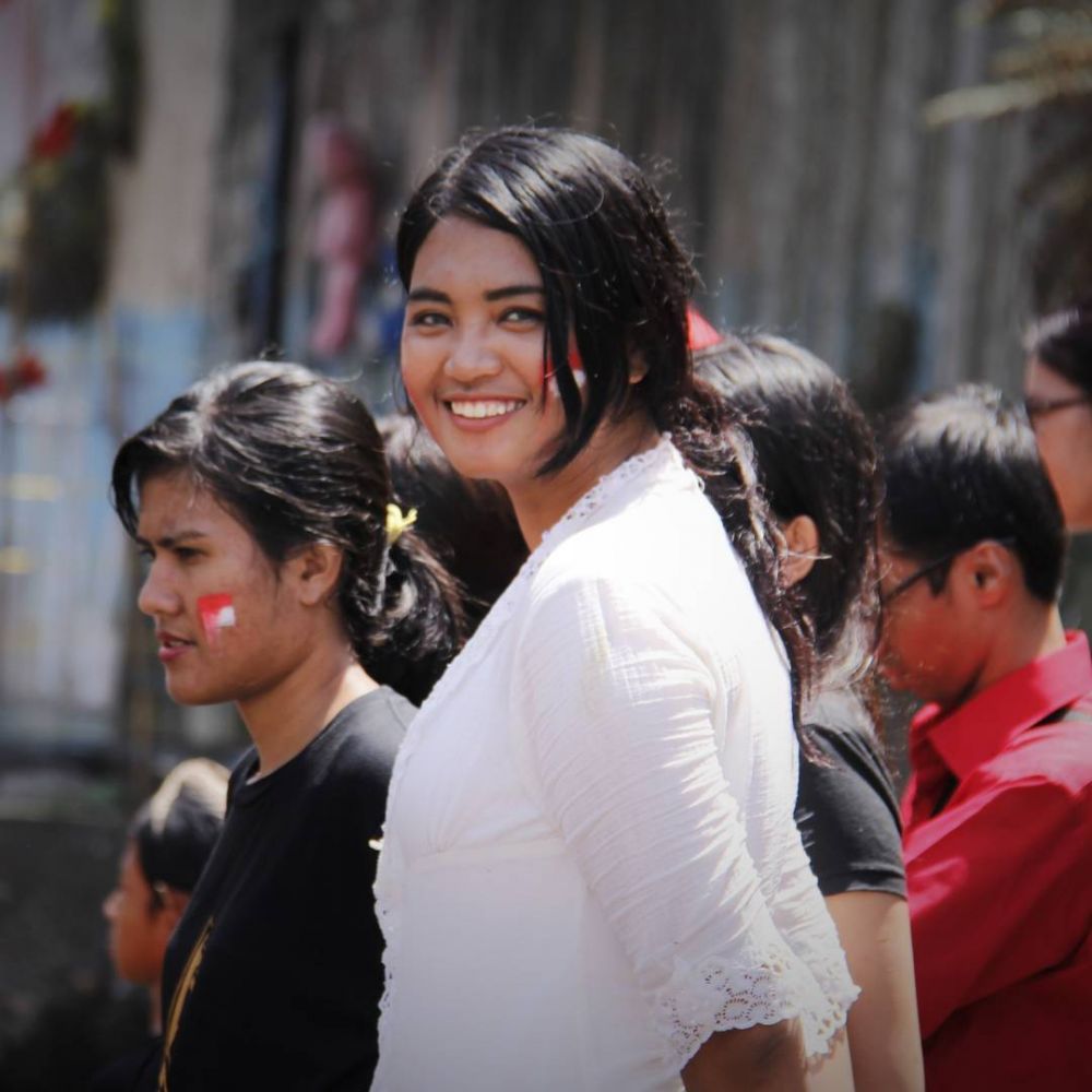 10 Potret modis Octa Viantary, ketua RW yang cantik dan masih single