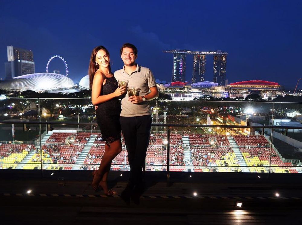 Jarang terekspos, ini 10 momen romantis Marissa Nasution & suaminya