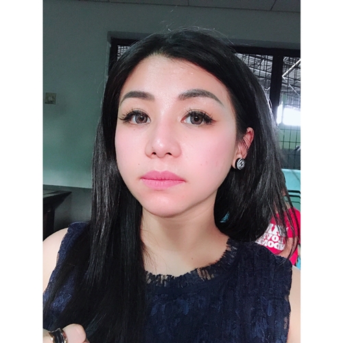 10 Pesona Chaca, istri presenter Choky Sitohang yang elegan & berkelas