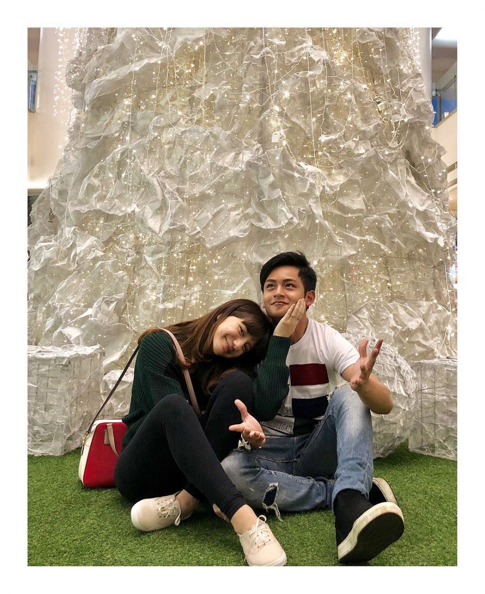 6 Pasangan seleb ini pernah terlibat cinlok, ada yang akhirnya menikah