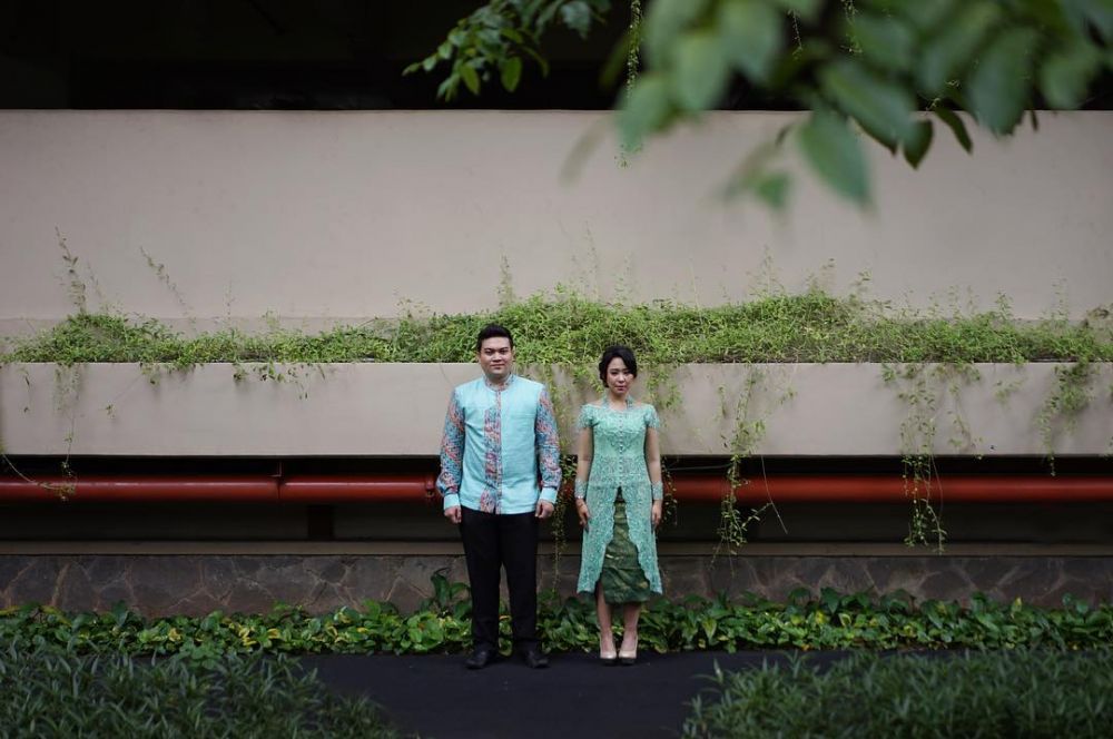 Resmi tunangan, ini 10 potret bahagia Chikita Meidy dan Indra Adhitya